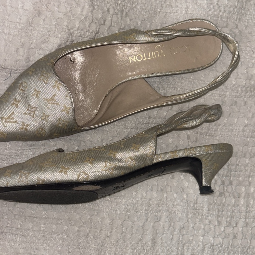 Louis Vuitton Gold Sling back monogramDesign - Picture 4 of 7
